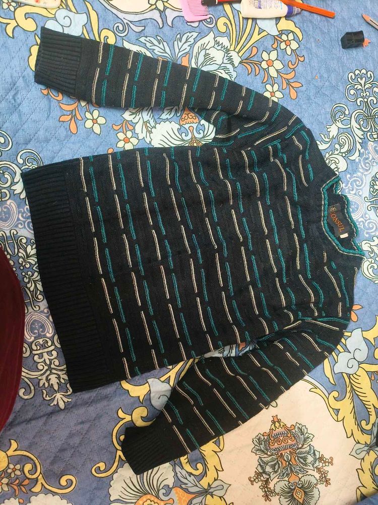 Stylish unisex sweaters for 6-8 years kids