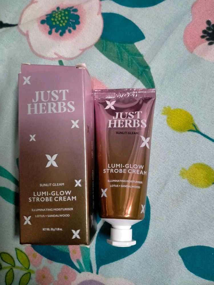 Just Herbs Lumi-Glow Strobe Cream✨