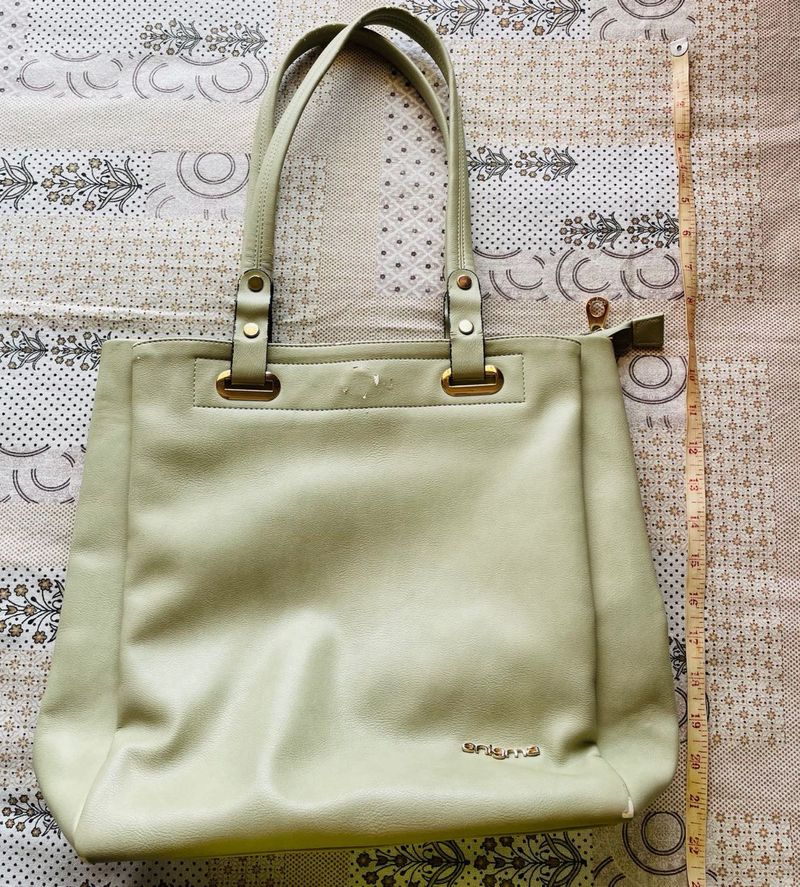Super Spacious Handbag