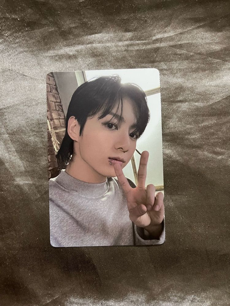 Official bts jungkook photocard from golden album.