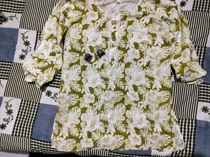 a short kurti got it from sarojini market