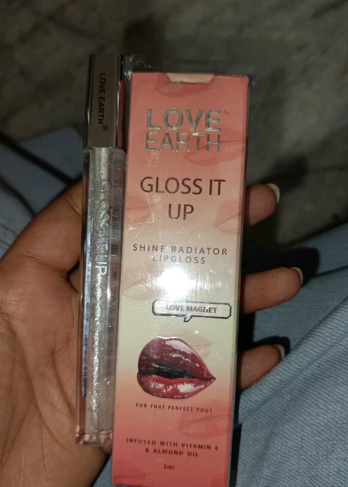 Love Earth Gloss It Up Lipgloss