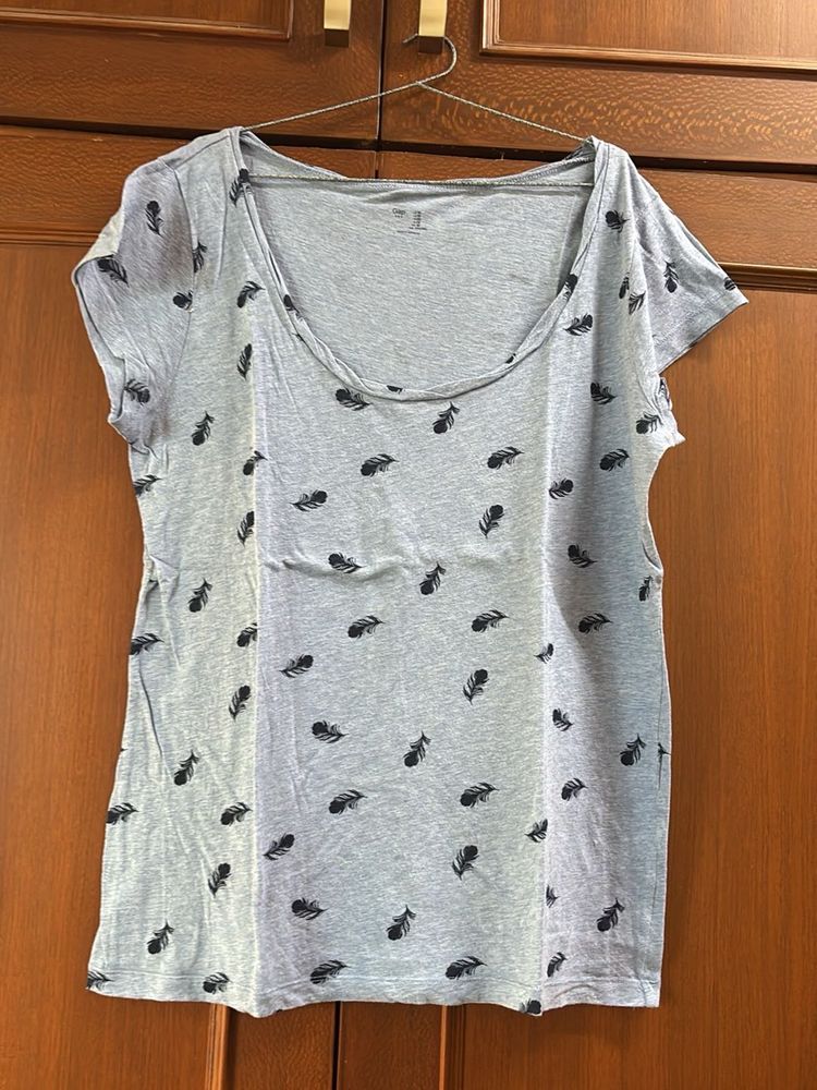 Gap Feather Print Tee