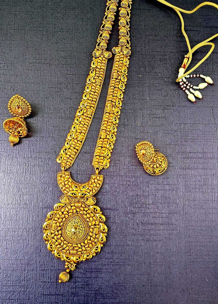Geru Exquisite Gold-Tone Necklace &amp; Earring Set