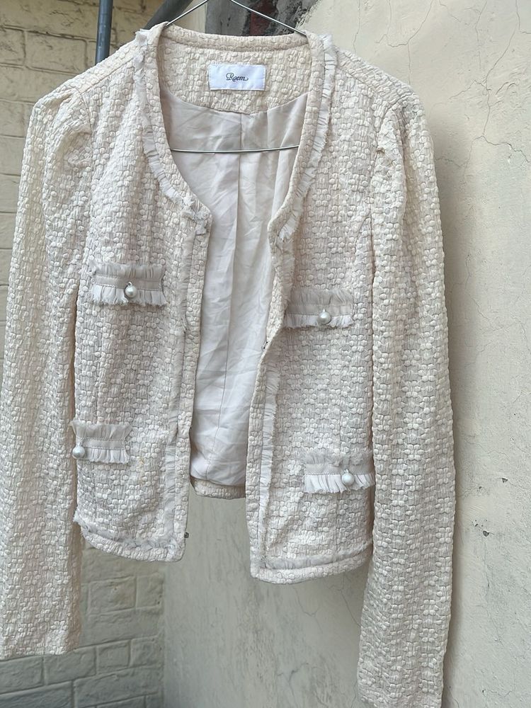 Chic Textured Cropped Jacket