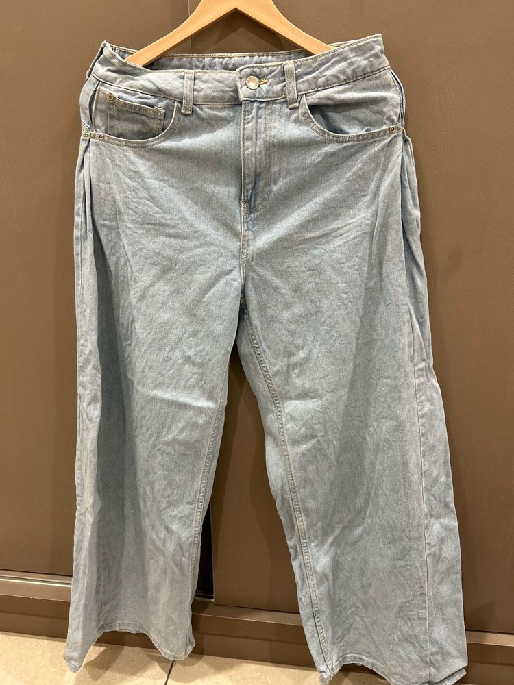 Light Wash Wide Leg Jeans