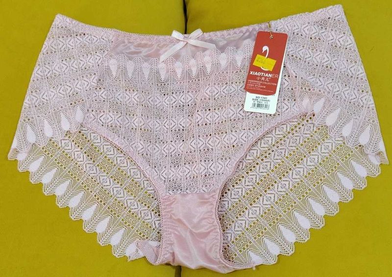 2013 -- Lace Trim Bikini Panty