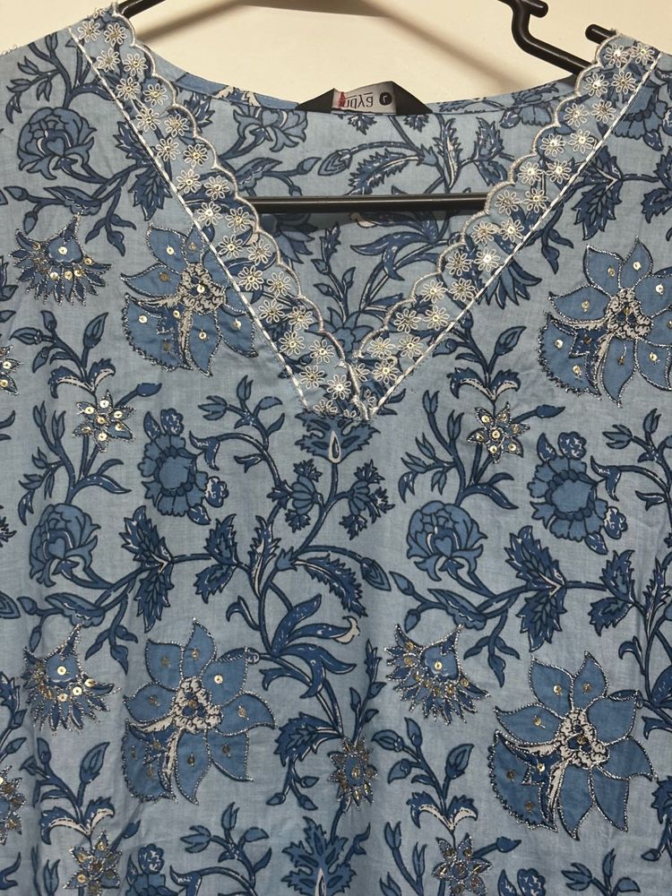 Blue Floral Print Kurta with Sequins