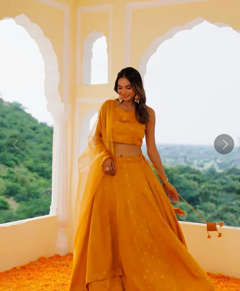 Raghavi Lehenga