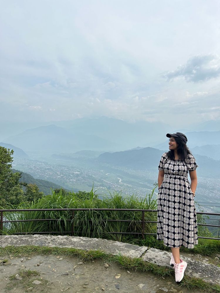 Chic Black &amp; White Midi Dress