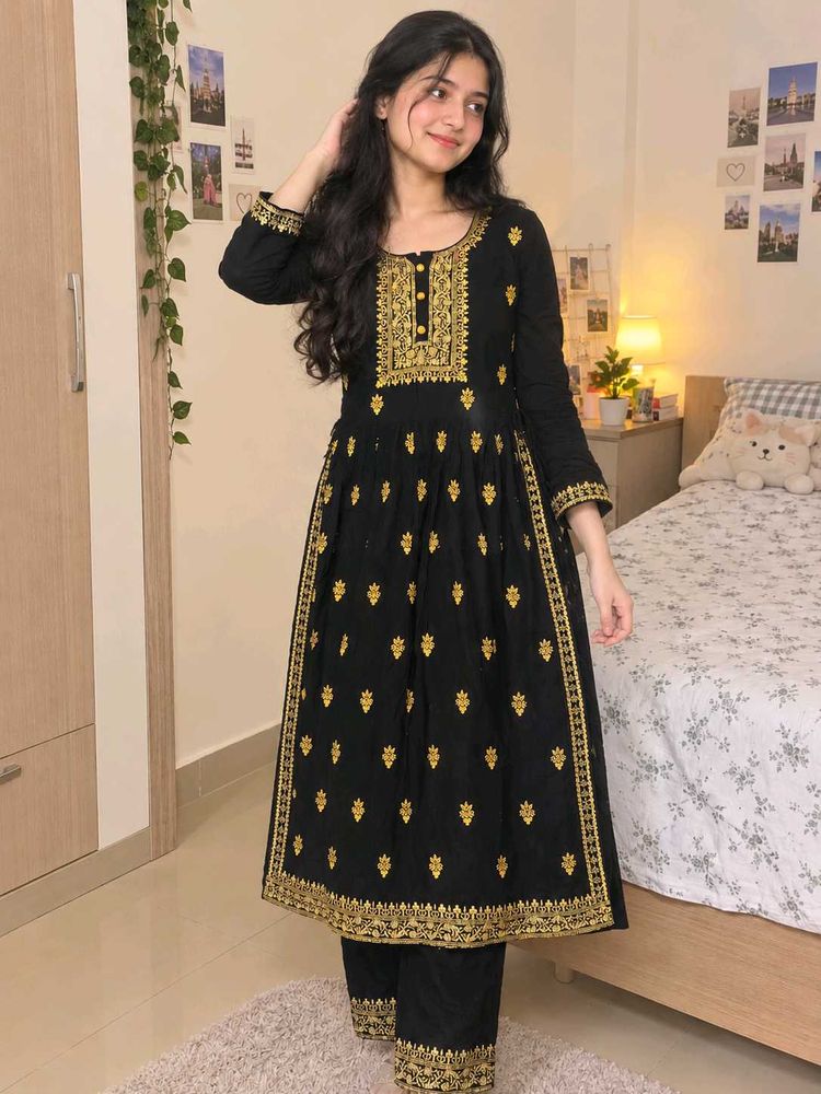 Elegant Black Kurta Set with Gold Embroidery