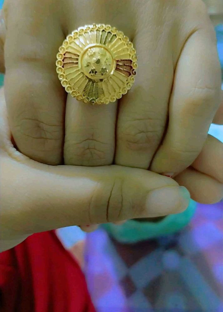 Elegant Gold Statement Ring
