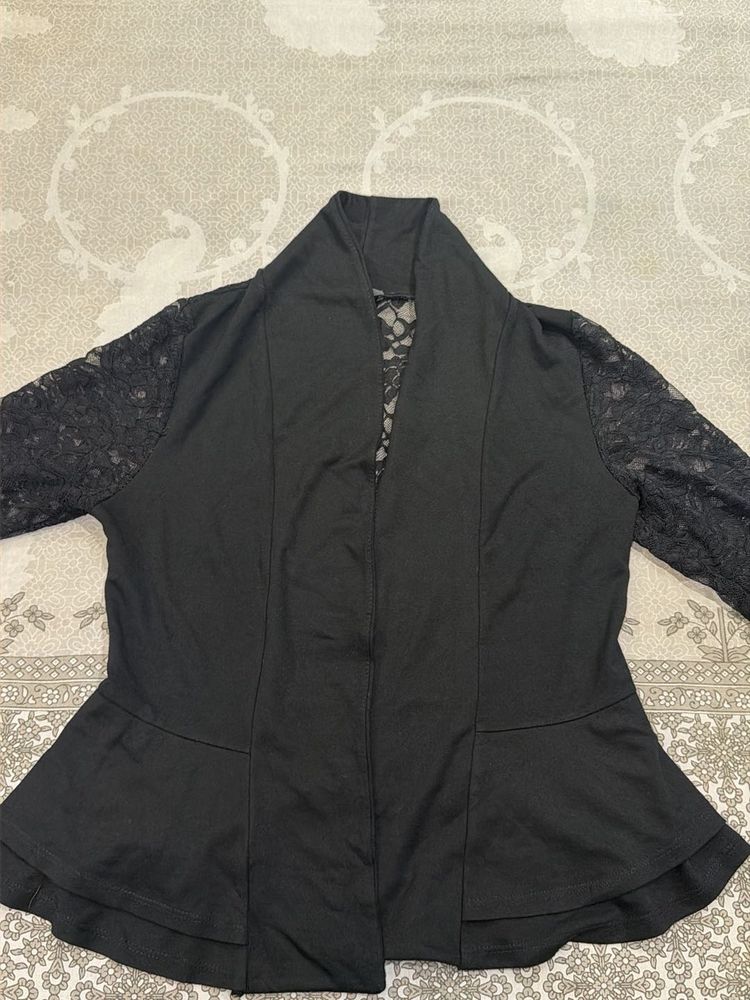 Elegant Black Lace Sleeve Peplum Top