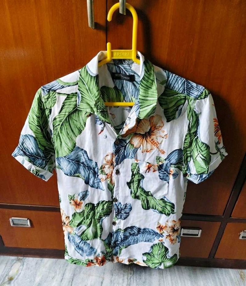 Set of 2 Abstract Print Button-Up Shirts