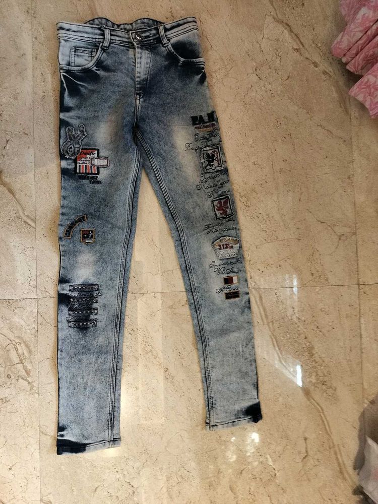 Stylish Acid Wash Jeans with Patches