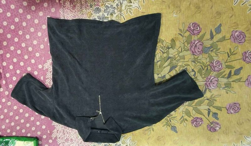 y2k Black Zip-Up tshirt