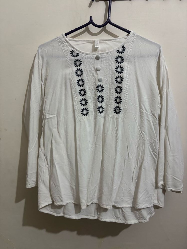 White Kurta with Floral Embroidery