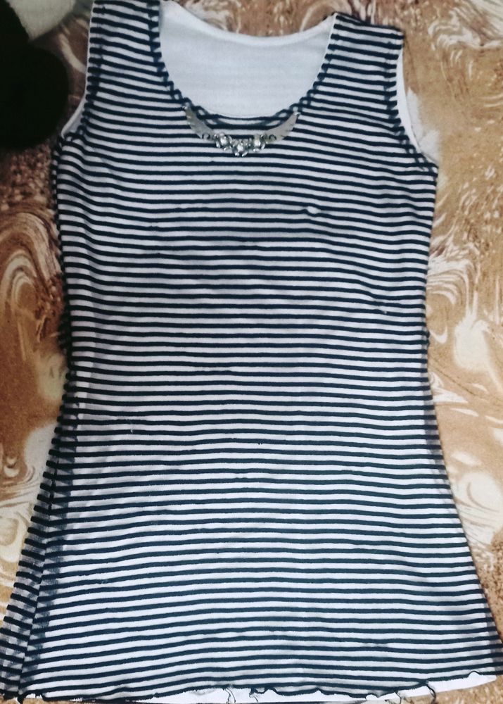 Black &amp; White Top