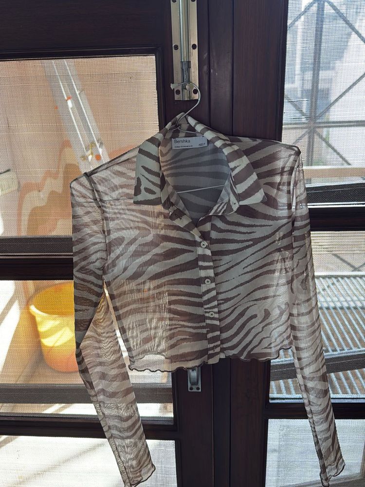 BERSHKA TRANSPARENT CROP TOP
