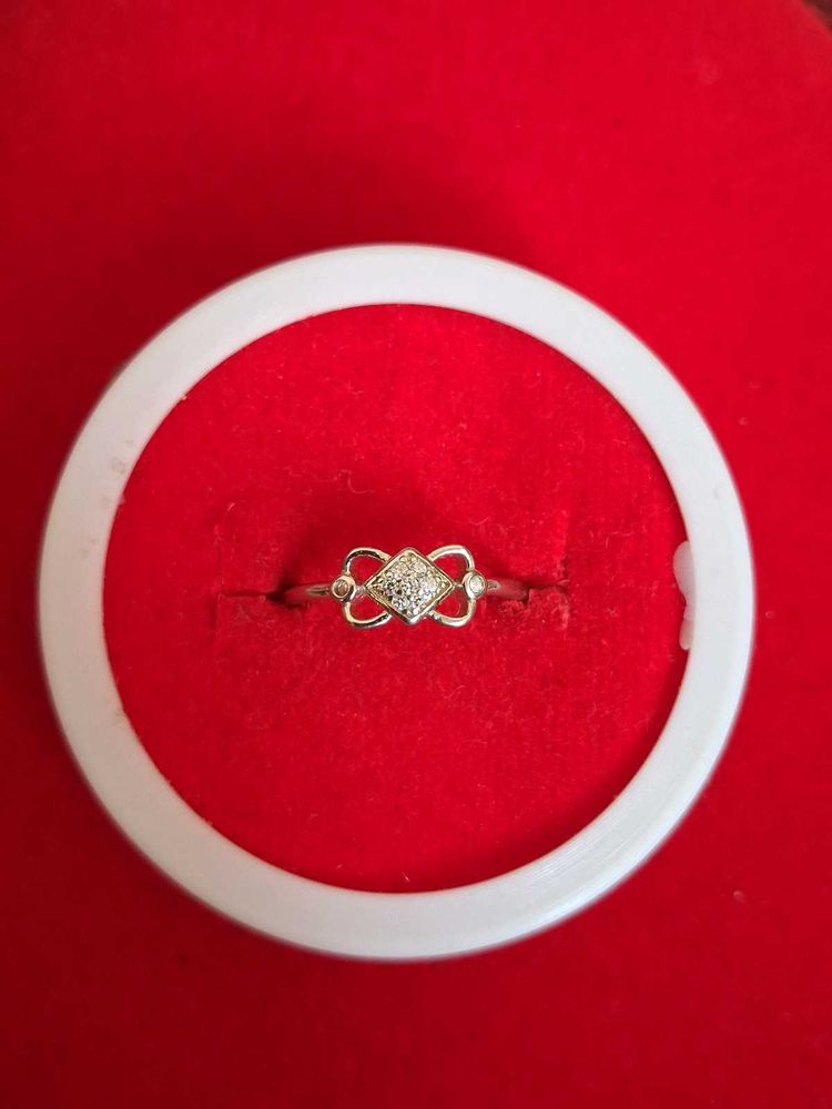 Elegant Diamond Accent Ring
