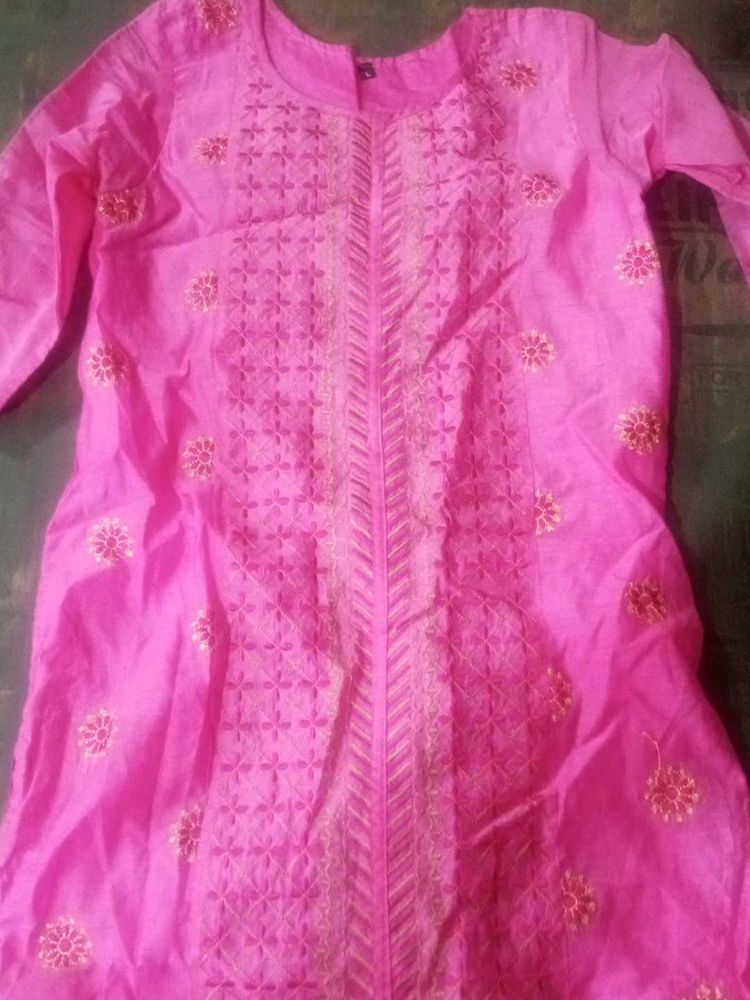 Vibrant Pink Embroidered Kurta