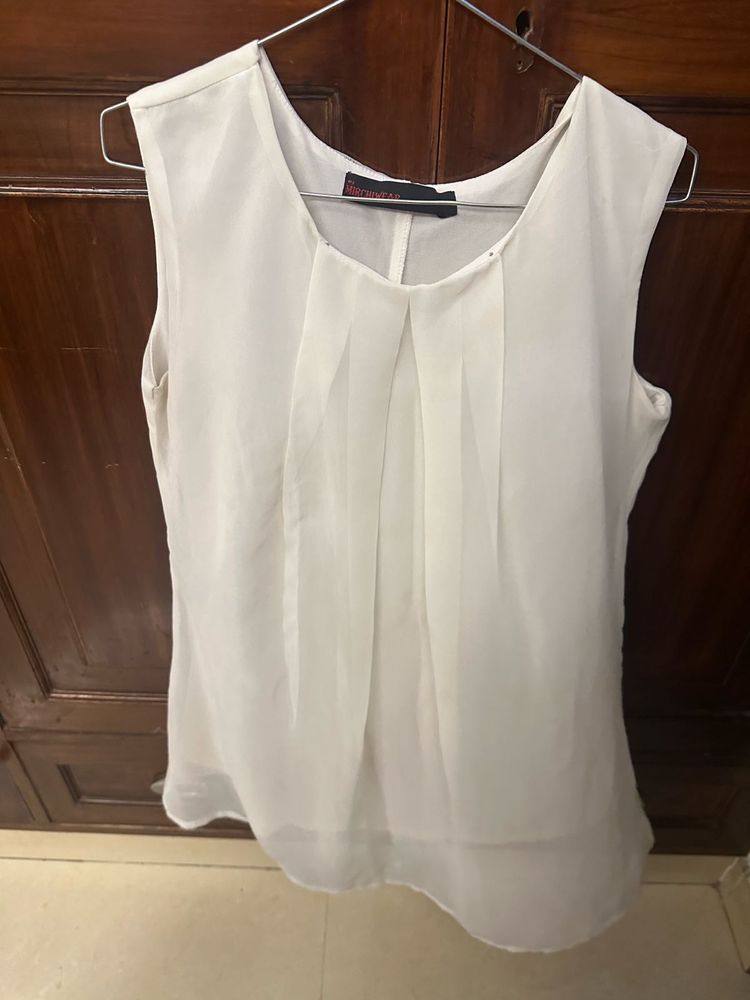 Elegant White Sleeveless Top