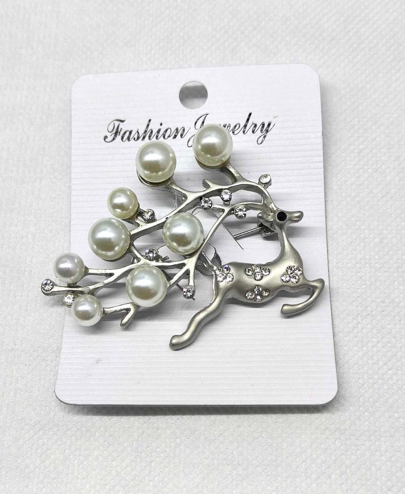 Lovely Silver Deer Brooch