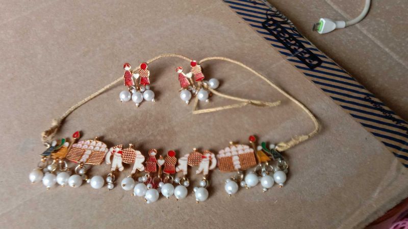 Charming Pearl Necklace &amp; Earring Set