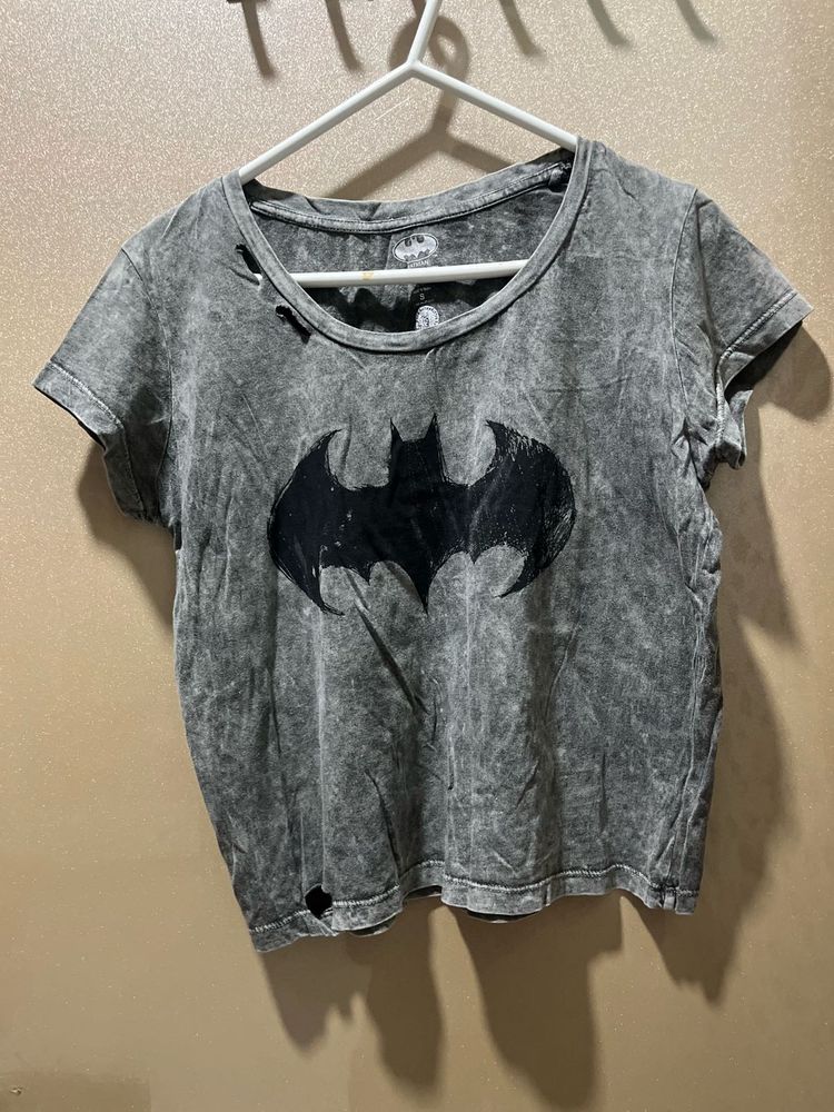 Distressed Batman Graphic T-Shirt