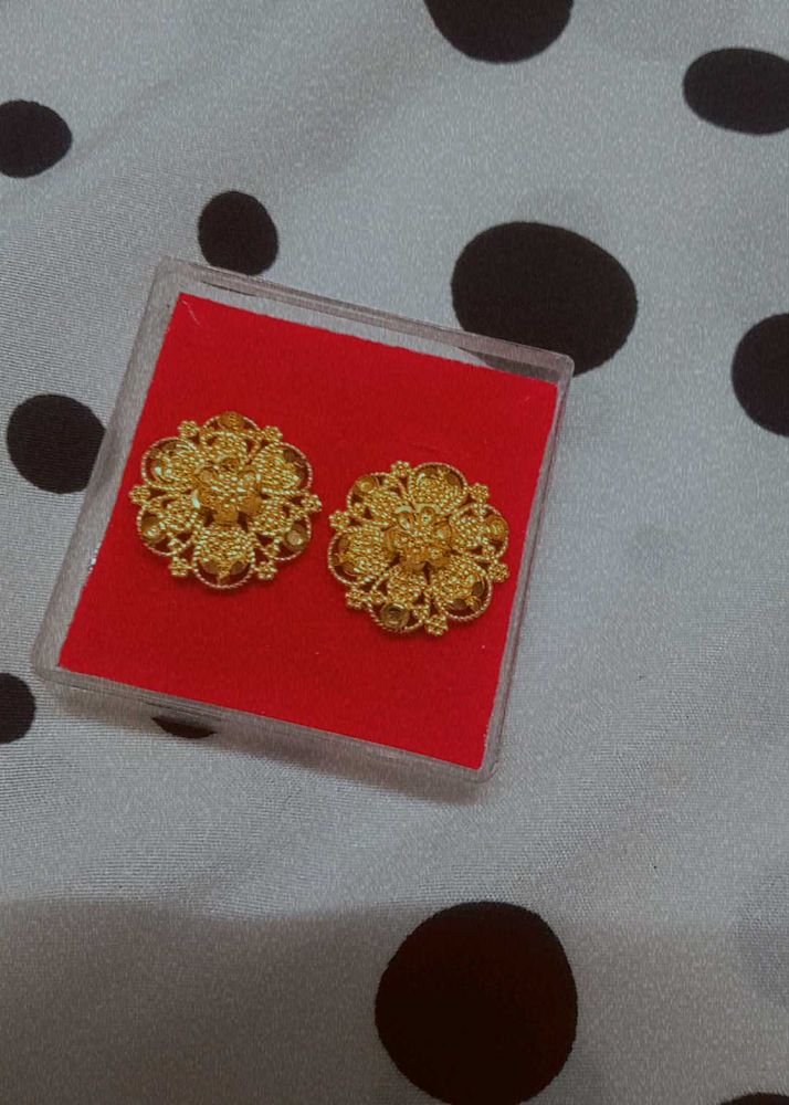Gold Floral Stud Earrings