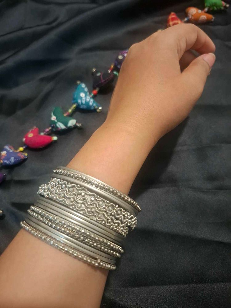 Oxidised Metal Bangle Set