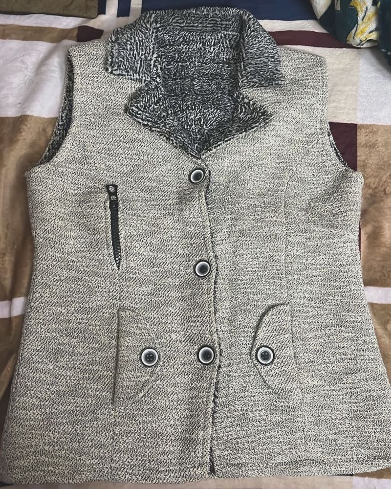 Stylish Sleeveless Vest