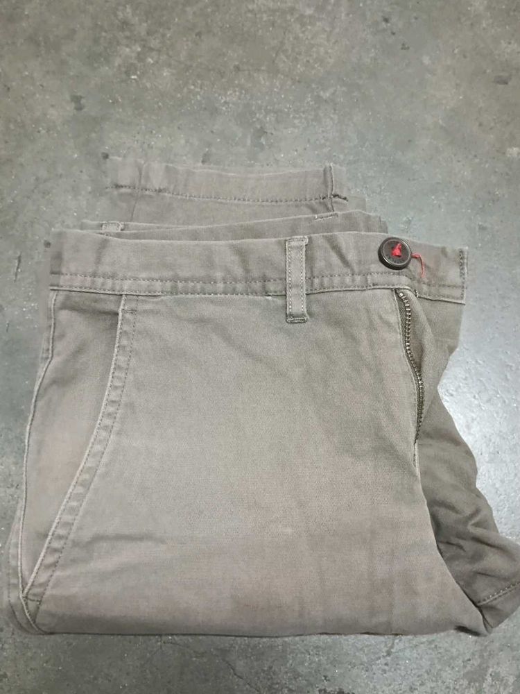 Stylish Men's Khaki Cargo Pants