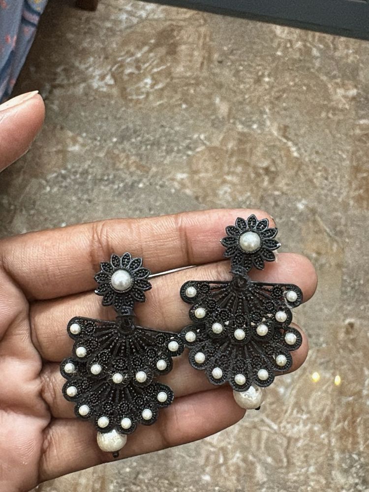 Exquisite Oxidized Pearl Dangle Earrings