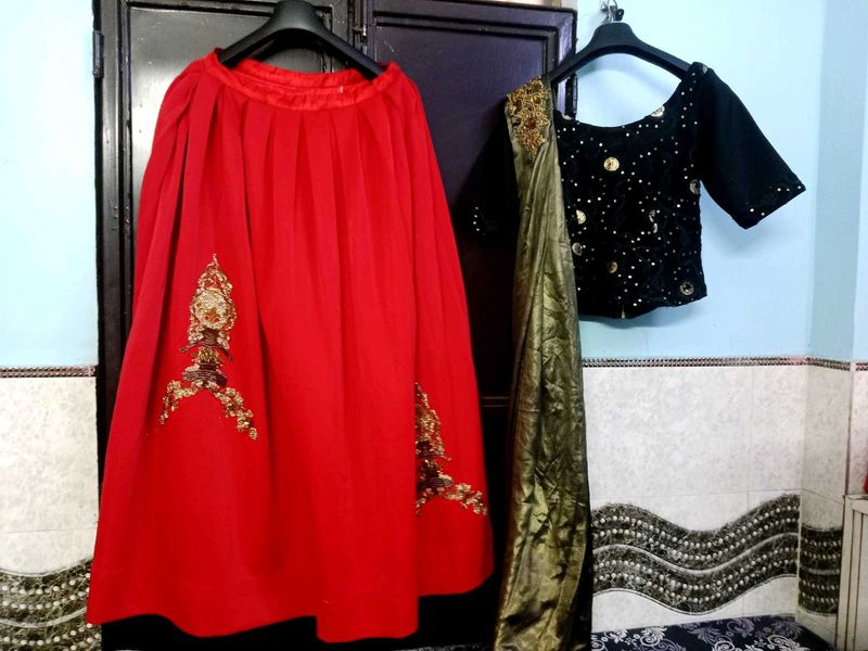 Indowesten Lehenga With Zardozi Work💕