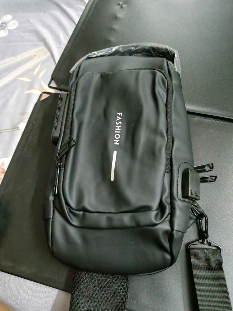Travel Chest Bag