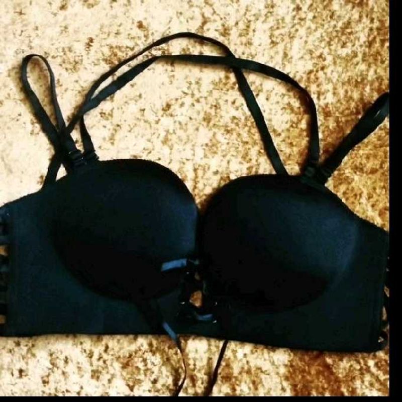 designer padded black brassiere