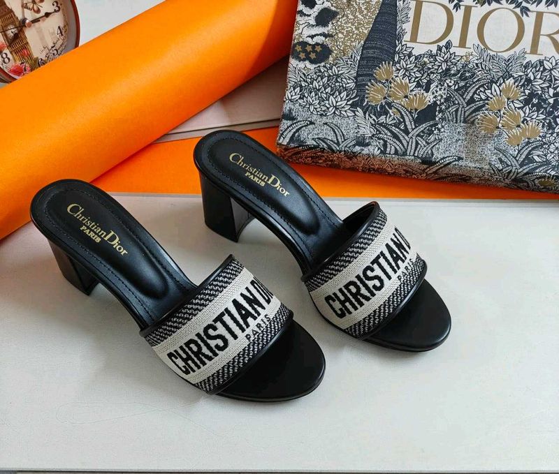 Christian Dior Heels og store article