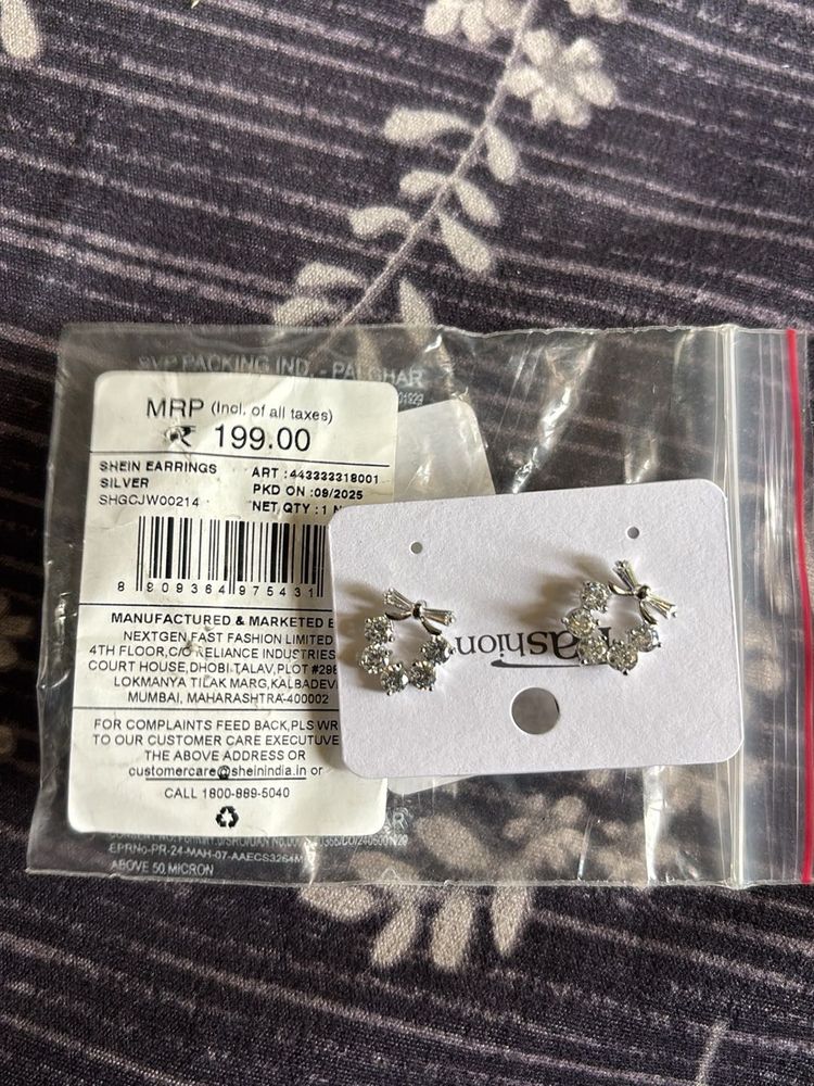 Sparkling Bow Stud Earrings