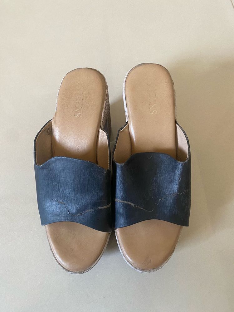 Stylish Black Wedge Sandals