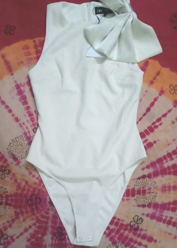 Zara cream bodysuit with tags