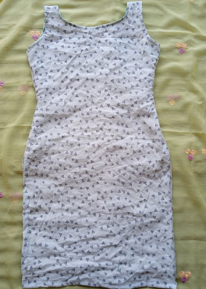 Voat  Neck Kurti