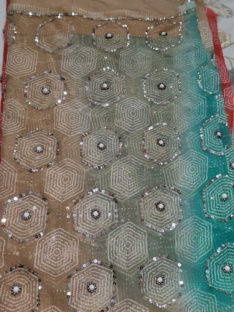i am selling saree with full of sequins