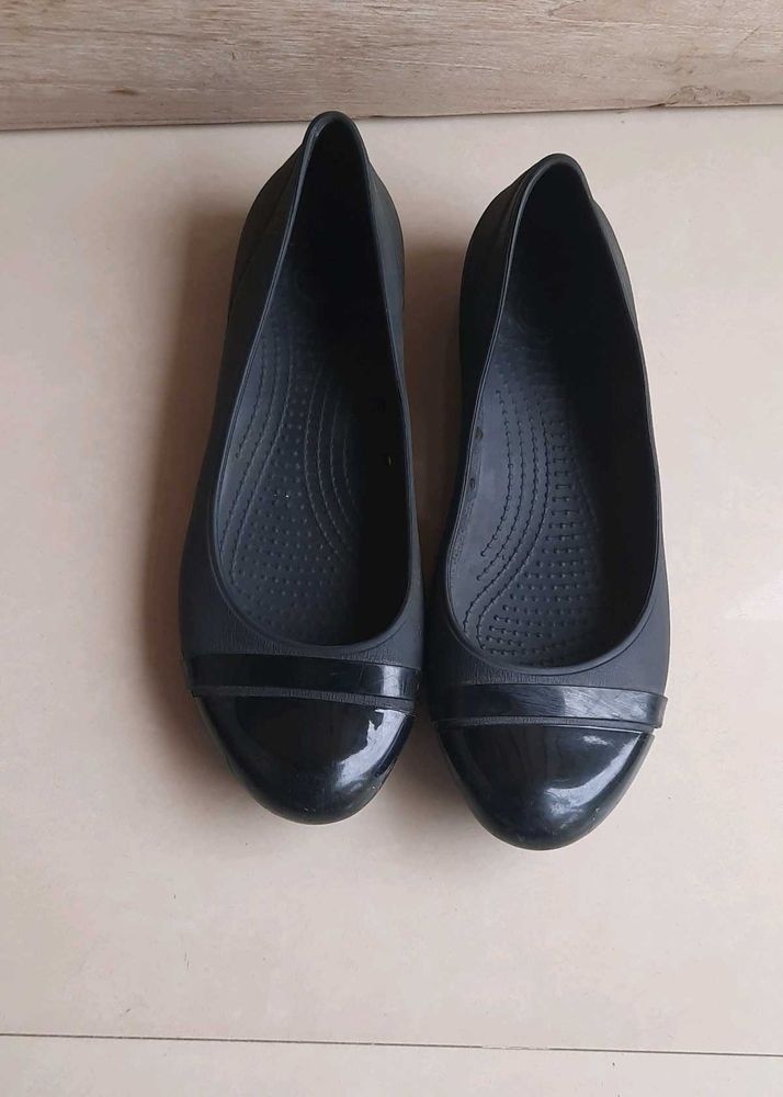 Crocs Black Patent Cap Toe Ballet Flat Slip Women'