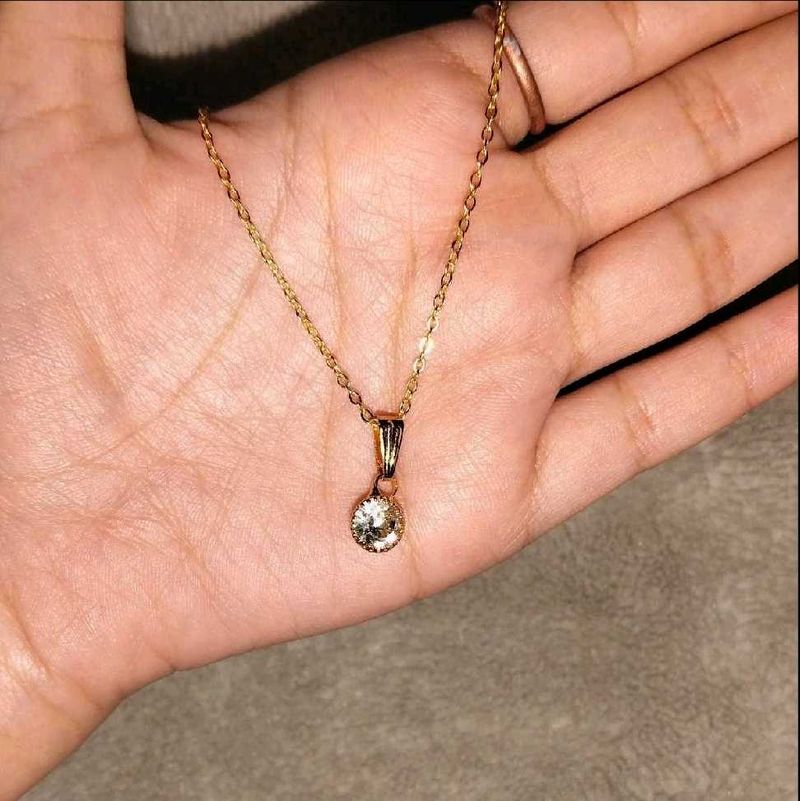 Chain Pendant Necklace