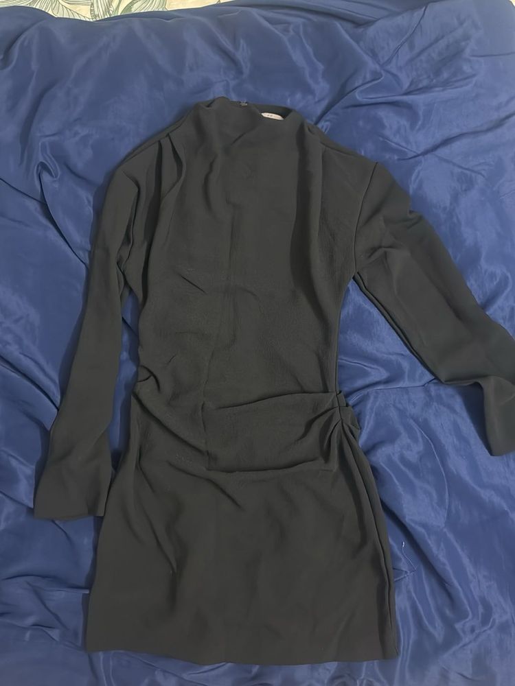 Elegant Black Ruched Dress