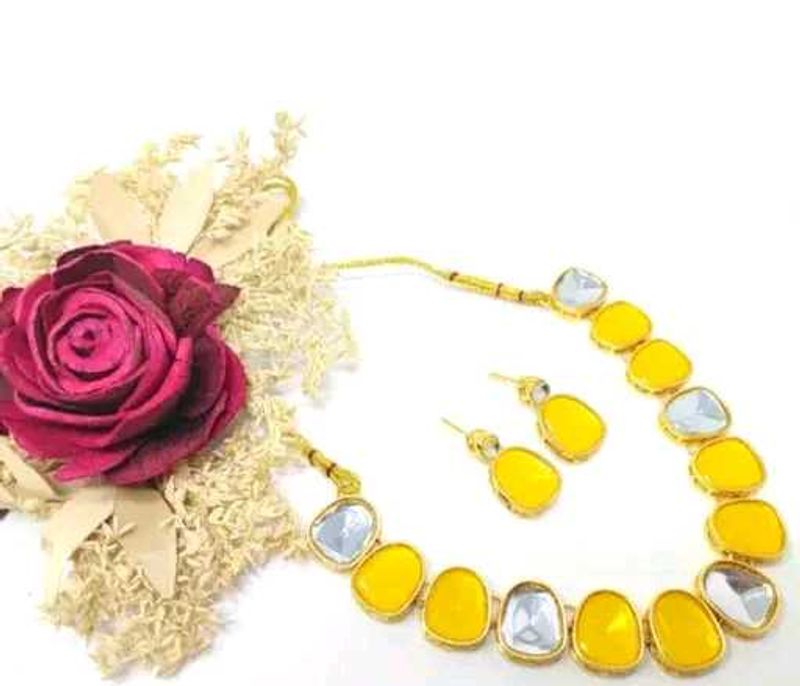 2 Jewellery Sets in yellow &amp; green colour