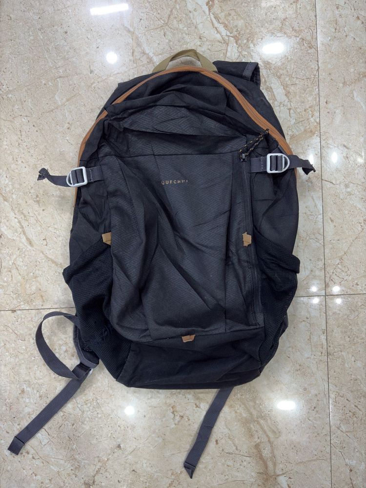 Decathlon 20L black bagpack