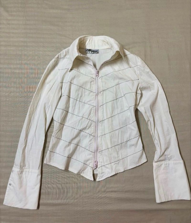 White Fitted Zippered Top