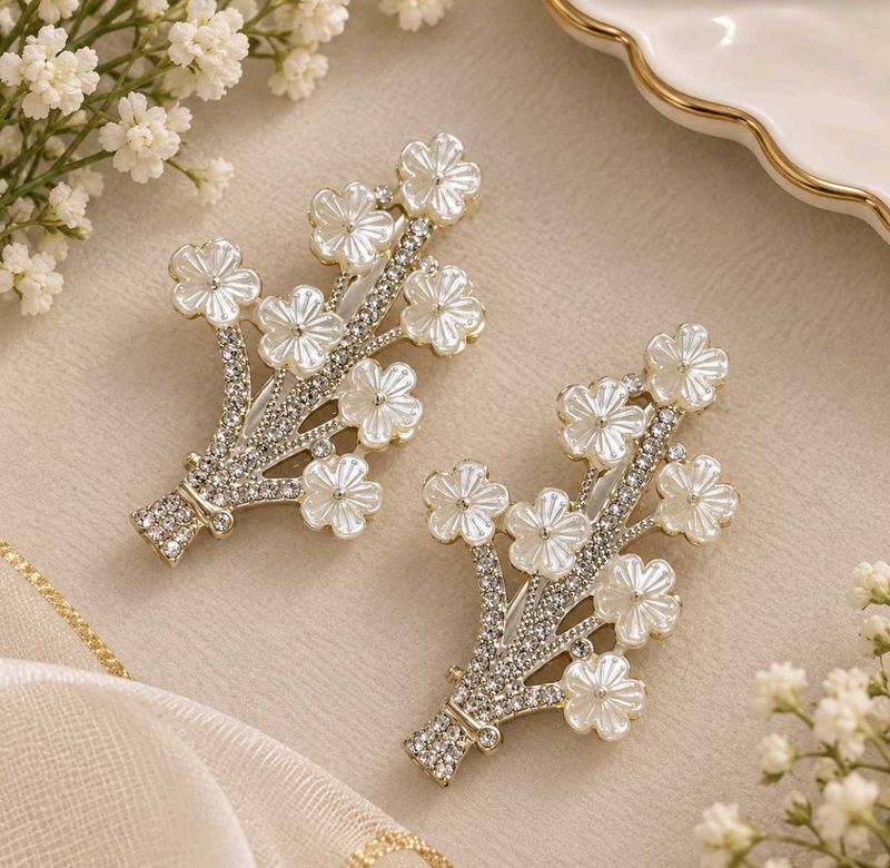 Elegant Flower Hair Clips